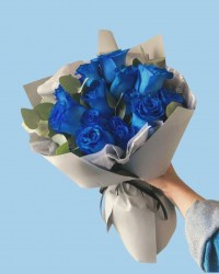 RAMO 12 ROSAS AZULES